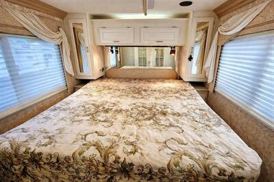 1999 Gulf Stream Tourmaster 8403 - Photo 8 - Puyallup, WA 98373
