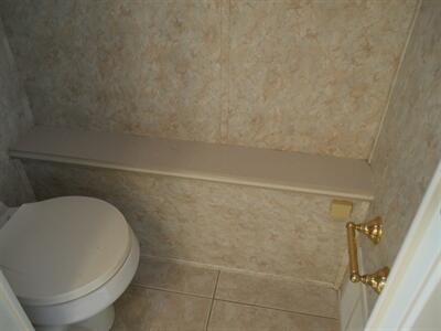 1999 Gulf Stream Tour Master 8403 - Photo 12 - Puyallup, WA 98373