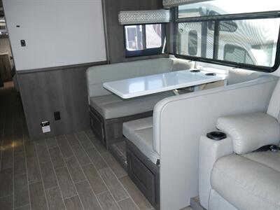 2022 Georgetown GT5 36B5   - Photo 4 - Puyallup, WA 98373