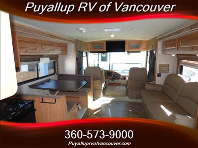 2010 WINNEBAGO ITASCA SUNSTAR 30-W   - Photo 9 - Vancouver, WA 98682-4901