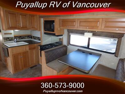 2010 WINNEBAGO ITASCA SUNSTAR 30-W   - Photo 11 - Vancouver, WA 98682-4901