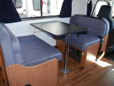 2015 Thor Fourwinds 28A   - Photo 4 - Puyallup, WA 98373