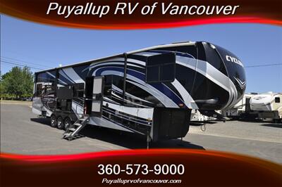 2020 HEARTLAND RV CYCLONE 4101   - Photo 16 - Vancouver, WA 98682-4901