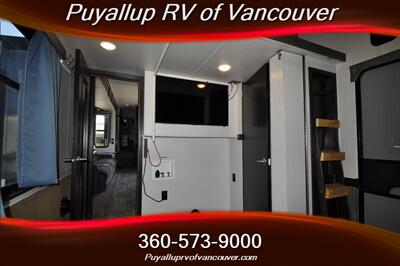 2020 HEARTLAND RV CYCLONE 4101   - Photo 14 - Vancouver, WA 98682-4901