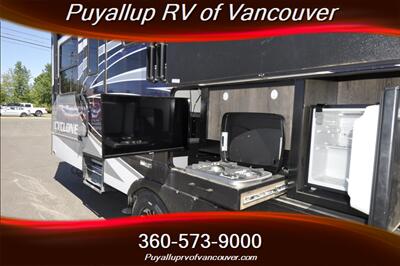 2020 HEARTLAND RV CYCLONE 4101   - Photo 24 - Vancouver, WA 98682-4901