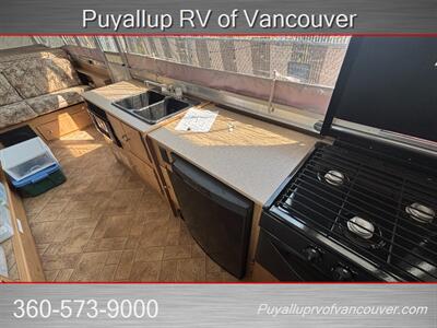 2010 COLEMAN AVALON HI SIDE   - Photo 11 - Vancouver, WA 98682-4901