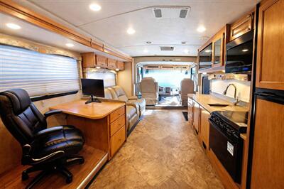 2017 Thor Windsport 31S - Photo 3 - Puyallup, WA 98373
