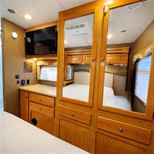 2017 Thor Windsport 31S - Photo 8 - Puyallup, WA 98373