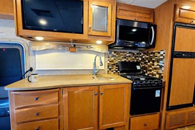 2017 Thor Windsport 31S - Photo 5 - Puyallup, WA 98373