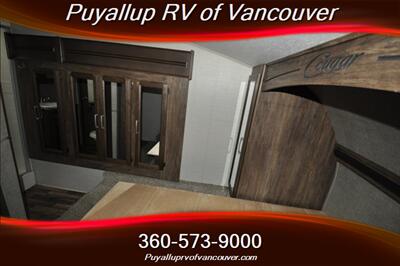 2017 KEYSTONE RV COUGAR 28RKS 28RKS FIFTH WHEEL   - Photo 16 - Vancouver, WA 98682-4901
