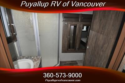 2017 KEYSTONE RV COUGAR 28RKS 28RKS FIFTH WHEEL   - Photo 18 - Vancouver, WA 98682-4901