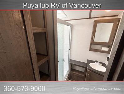 2020 KEYSTONE RV PASSPORT 2500RK GRAND TOURING ULTRA LITE   - Photo 17 - Vancouver, WA 98682-4901