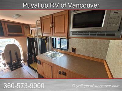 2007 Itasca CAMBRIA 26A handicap-accessible RV   - Photo 15 - Vancouver, WA 98682-4901