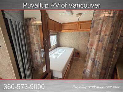 2007 Itasca CAMBRIA 26A handicap-accessible RV   - Photo 9 - Vancouver, WA 98682-4901