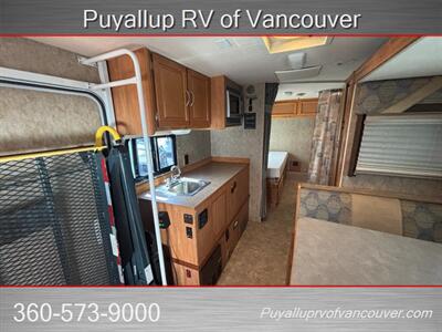 2007 Itasca CAMBRIA 26A handicap-accessible RV   - Photo 8 - Vancouver, WA 98682-4901