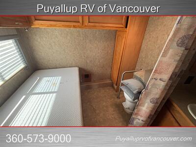 2007 Itasca CAMBRIA 26A handicap-accessible RV   - Photo 10 - Vancouver, WA 98682-4901