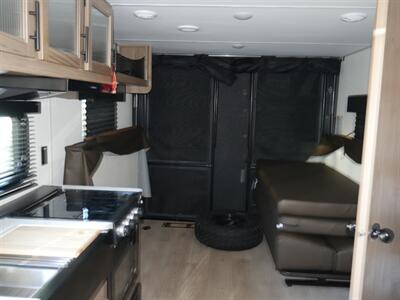 2025 Forest River Cherokee Greywolf Black Label 22RRBL   - Photo 14 - Puyallup, WA 98373