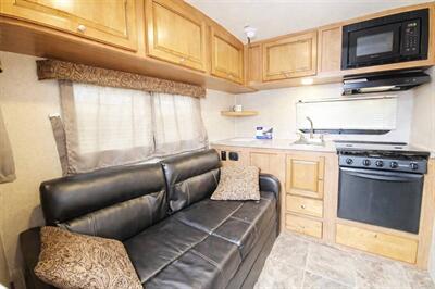 2016 Rockwood Mini Lite 1907 - Photo 4 - Puyallup, WA 98373