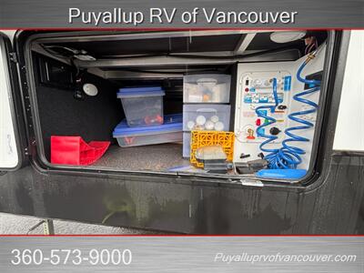 2021 Grand Design REFLECTION 340RDS   - Photo 8 - Vancouver, WA 98682-4901