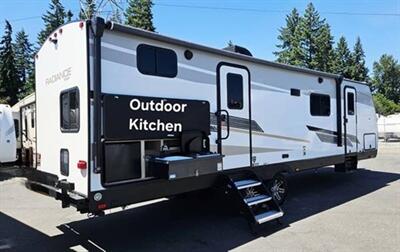 2021 Cruiser RV Radiance 28BH   - Photo 2 - Puyallup, WA 98373