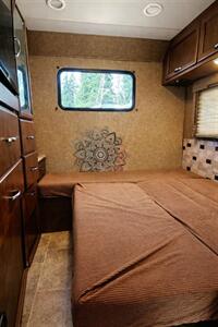 2015 Thor Axis 25.1 - Photo 7 - Puyallup, WA 98373