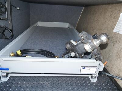 2022 Outdoors RV Mountain Trax 28DBS   - Photo 5 - Puyallup, WA 98373