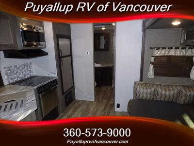 2019 FOREST RIVER RV SURVEYOR 243RBS   - Photo 16 - Vancouver, WA 98682-4901