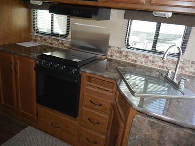 2013 Outdoors RV Timber Ridge 250RDS   - Photo 5 - Puyallup, WA 98373