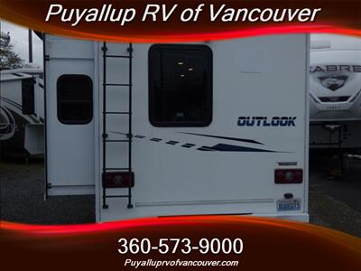 2019 WINNEBAGO OUTLOOK 27D   - Photo 5 - Vancouver, WA 98682-4901