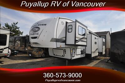 2025 FOREST RIVER SABRE 37FLH 5TH WHEEL TRAILER   - Photo 1 - Vancouver, WA 98682-4901
