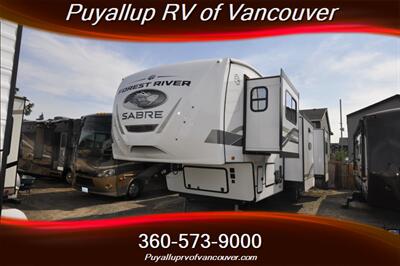 2025 FOREST RIVER SABRE 37FLH 5TH WHEEL TRAILER   - Photo 2 - Vancouver, WA 98682-4901