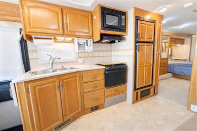 2007 Fleetwood Terra 34N - Photo 4 - Puyallup, WA 98373