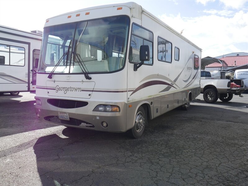 2003 Forest River Georgetown 303   - Photo 1 - Puyallup, WA 98373