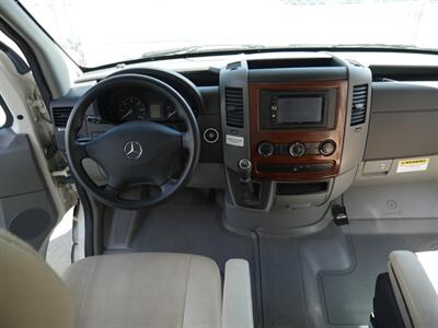 2017 Forest River Sunseeker 2400S - Photo 11 - Puyallup, WA 98373