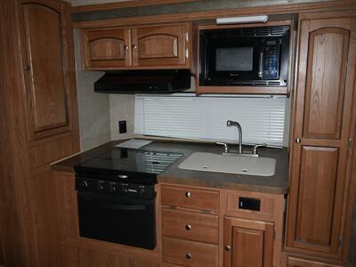 2015 Rockwood Mini Lite 2304KS   - Photo 5 - Puyallup, WA 98373