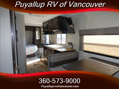 2018 KEYSTONE RV SPRINGDALE 201RDWE   - Photo 13 - Vancouver, WA 98682-4901