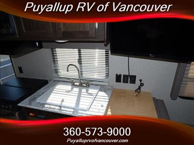 2018 KEYSTONE RV SPRINGDALE 201RDWE   - Photo 14 - Vancouver, WA 98682-4901