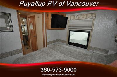 2005 WINNEBAGO JOURNEY 34H 350   - Photo 21 - Vancouver, WA 98682-4901