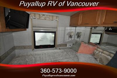 2005 WINNEBAGO JOURNEY 34H 350   - Photo 22 - Vancouver, WA 98682-4901