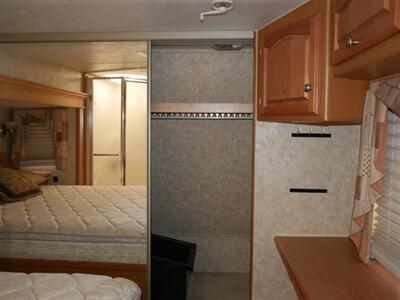 2005 Alpenlite Augusta 32RL   - Photo 12 - Puyallup, WA 98373