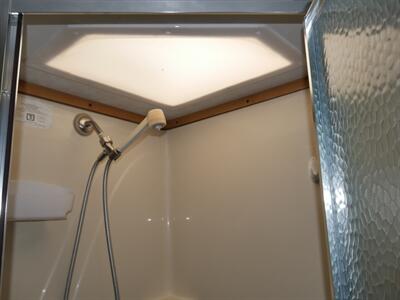 2005 Alpenlite Augusta 32RL   - Photo 7 - Puyallup, WA 98373