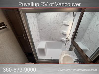2020 KEYSTONE COUGAR 29RDB   - Photo 16 - Vancouver, WA 98682-4901
