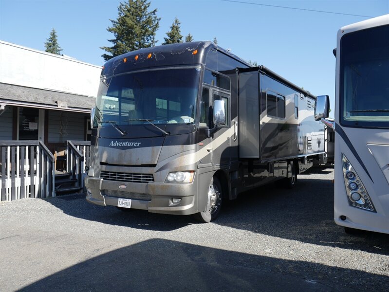 2009 Winnebago Adventurer 32h   - Photo 1 - Puyallup, WA 98373