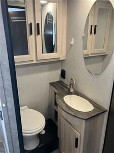 2022 Forest river Sunseeker 2850 LE - Photo 11 - Puyallup, WA 98373