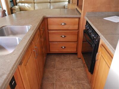 2010 DRV Mobile Suites 36TKSB4   - Photo 4 - Puyallup, WA 98373
