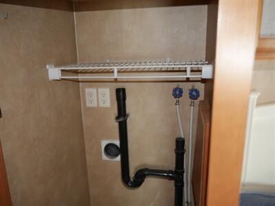 2010 DRV Mobile Suites 36TKSB4   - Photo 6 - Puyallup, WA 98373