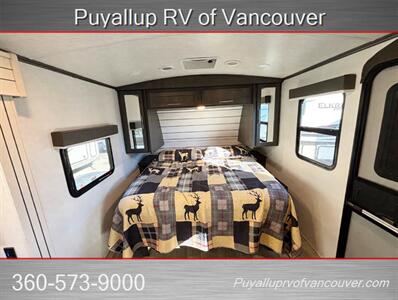 2025 KEYSTONE RV COUGAR HALF TON 22MLSWE   - Photo 6 - Vancouver, WA 98682-4901