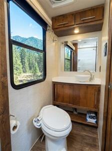 2020 Tiffin WAYFARER 25RW - Photo 9 - Puyallup, WA 98373