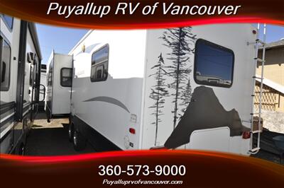2004 KEYSTONE MONTANA MOUNTAINEER 305FKS   - Photo 3 - Vancouver, WA 98682-4901