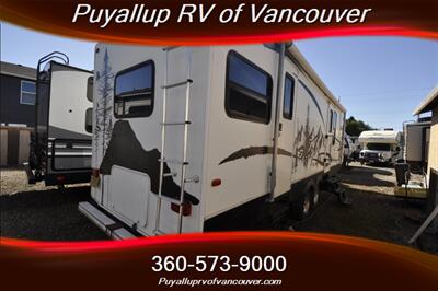 2004 KEYSTONE MONTANA MOUNTAINEER 305FKS   - Photo 4 - Vancouver, WA 98682-4901